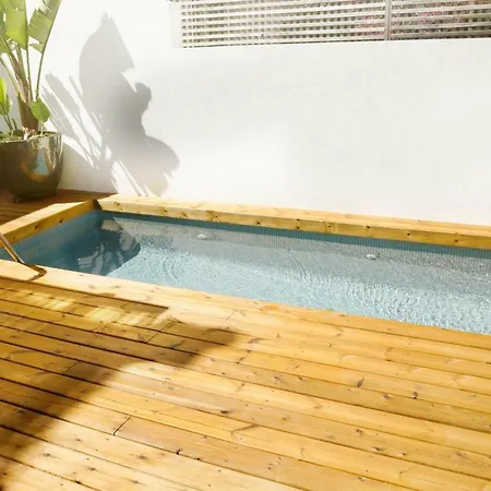 Swimming Pool Central *